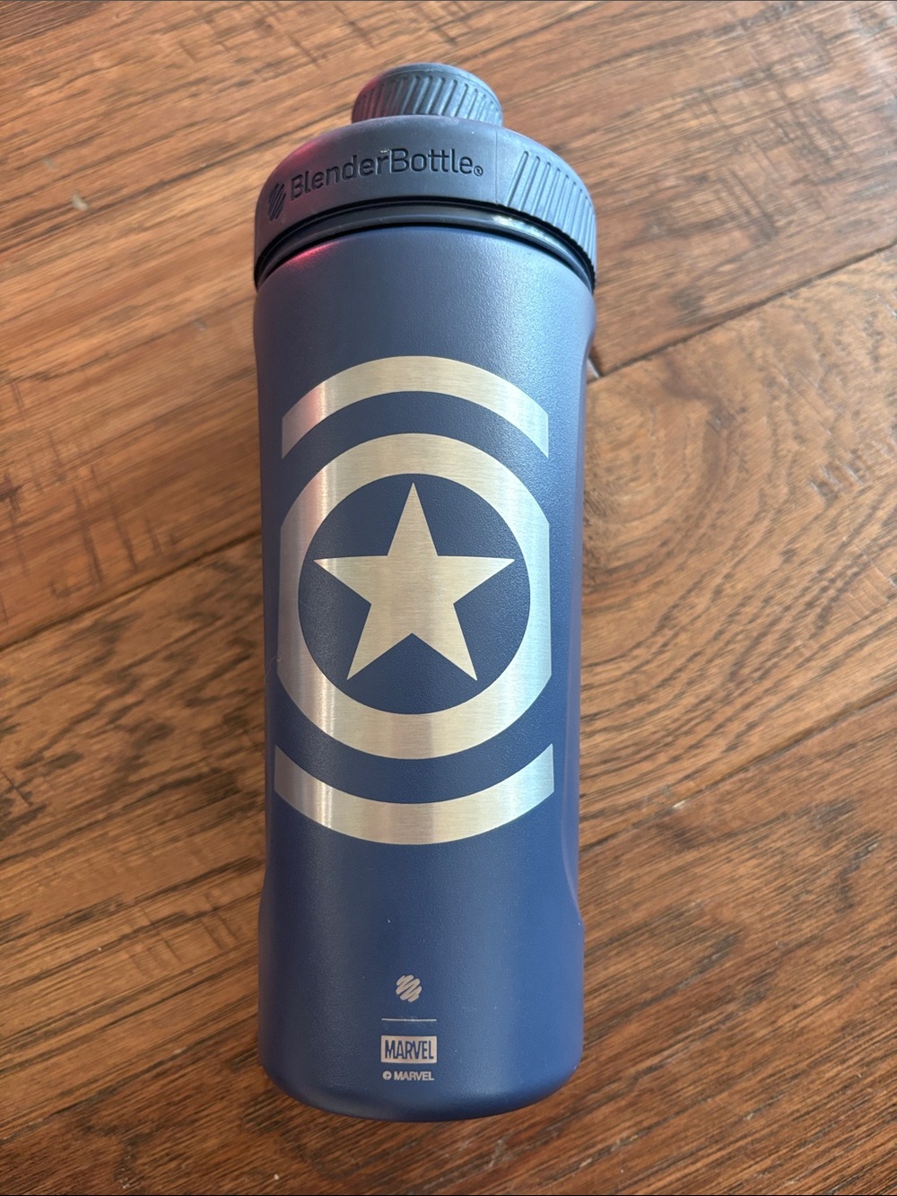 Marvel Captain America Navy Stainless Accent Shaker Bottle